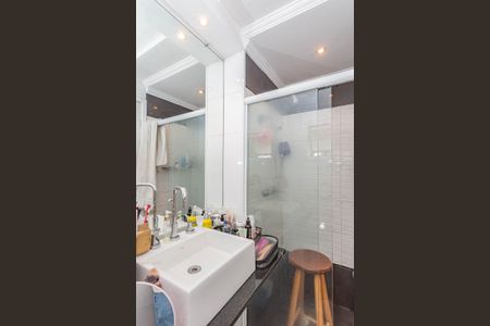 Casa de condomínio à venda com 120m², 4 quartos e 2 vagasBanheiro 2