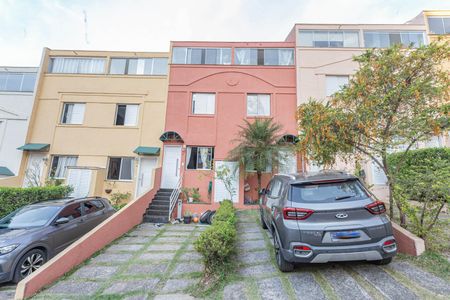 Casa de condomínio à venda com 120m², 4 quartos e 2 vagasFachada