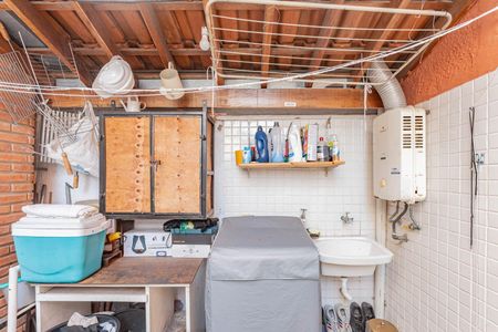 Casa de condomínio à venda com 120m², 4 quartos e 2 vagasÁrea de Serviço