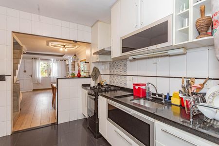 Casa de condomínio à venda com 120m², 4 quartos e 2 vagasCozinha