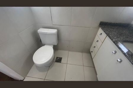 Apartamento à venda com 178m², 3 quartos e 2 vagas Apartamento à venda com 178m², 3 quartos e 2 vagasSuíte Banheiro