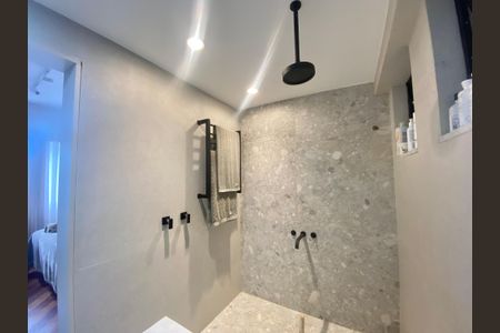 Apartamento à venda com 70m², 2 quartos e 1 vagaBanheiro Suite