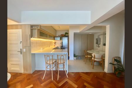 Apartamento à venda com 70m², 2 quartos e 1 vagaSala