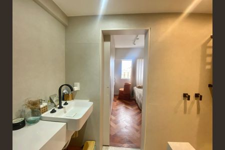 Apartamento à venda com 70m², 2 quartos e 1 vagaBanheiro Suite
