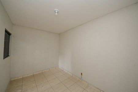 Quarto 2 de casa para alugar com 2 quartos, 85m² em Jardim Guairaca, São Paulo