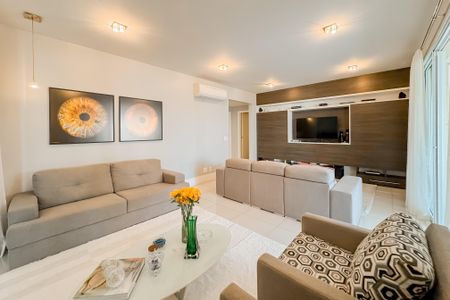 Apartamento à venda com 247m², 4 quartos e 4 vagasSala