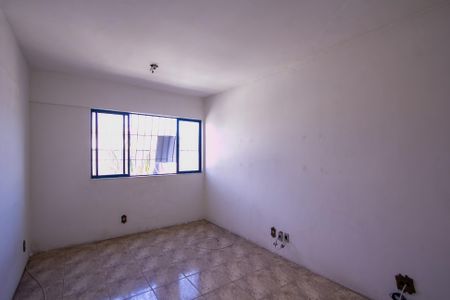 Sala de apartamento para alugar com 2 quartos, 55m² em Colubandê, São Gonçalo