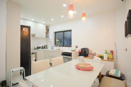 Casa à venda com 160m², 2 quartos e 2 vagasCozinha