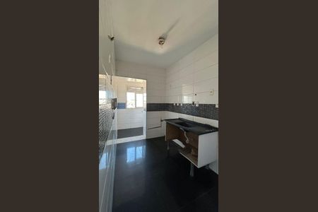 Cozinha de apartamento à venda com 2 quartos, 75m² em Parque Bristol, São Paulo