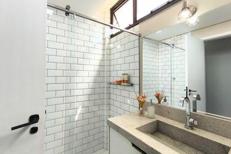 Apartamento à venda com 100m², 3 quartos e 2 vagas Apartamento à venda com 100m², 3 quartos e 2 vagasBanheiro Social