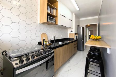 Apartamento à venda com 100m², 3 quartos e 2 vagas Apartamento à venda com 100m², 3 quartos e 2 vagasCozinha