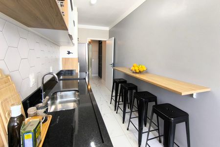 Apartamento à venda com 100m², 3 quartos e 2 vagas Apartamento à venda com 100m², 3 quartos e 2 vagasCozinha