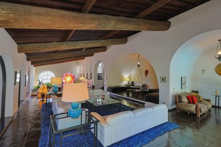 Casa à venda com 574m², 4 quartos e 4 vagasSala