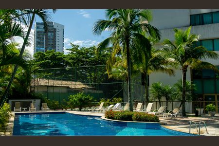 Studio para alugar com 65m², 1 quarto e 1 vaga Studio para alugar com 65m², 1 quarto e 1 vagaÁrea comum - Piscina