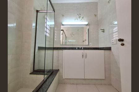 Apartamento à venda com 126m², 3 quartos e 1 vaga Apartamento à venda com 126m², 3 quartos e 1 vagaBanheiro da Suíte