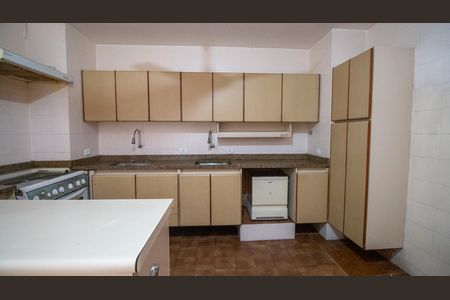 Apartamento à venda com 165m², 3 quartos e 1 vaga Apartamento à venda com 165m², 3 quartos e 1 vagaCozinha