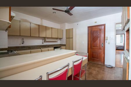 Apartamento à venda com 165m², 3 quartos e 1 vaga Apartamento à venda com 165m², 3 quartos e 1 vagaCozinha