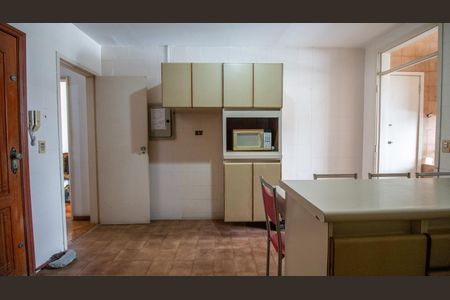 Apartamento à venda com 165m², 3 quartos e 1 vaga Apartamento à venda com 165m², 3 quartos e 1 vagaCozinha