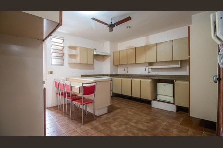 Apartamento à venda com 165m², 3 quartos e 1 vaga Apartamento à venda com 165m², 3 quartos e 1 vagaCozinha