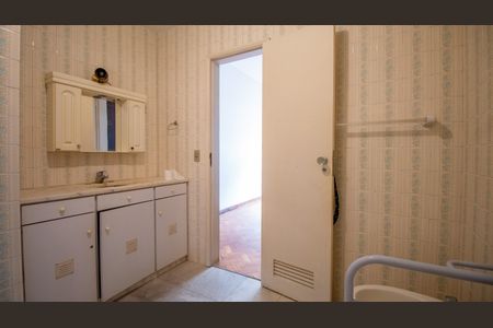Apartamento à venda com 165m², 3 quartos e 1 vaga Apartamento à venda com 165m², 3 quartos e 1 vagaBanheiro Suite