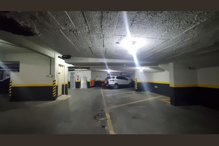 Apartamento à venda com 165m², 3 quartos e 1 vaga Apartamento à venda com 165m², 3 quartos e 1 vagaGaragem 2