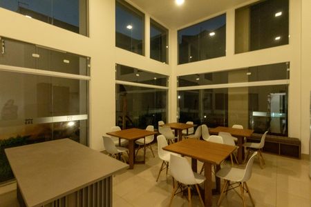 Apartamento à venda com 106m², 3 quartos e 2 vagas Apartamento à venda com 106m², 3 quartos e 2 vagasÁrea comum - Salão de Festas