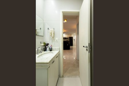 Apartamento à venda com 106m², 3 quartos e 2 vagas Apartamento à venda com 106m², 3 quartos e 2 vagasBanheiro Social