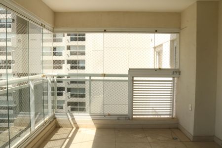 Apartamento à venda com 79m², 2 quartos e 2 vagasVaranda
