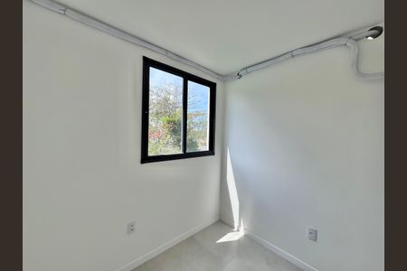 Quarto de apartamento para alugar com 2 quartos, 56m² em Jacarepaguá, Rio de Janeiro