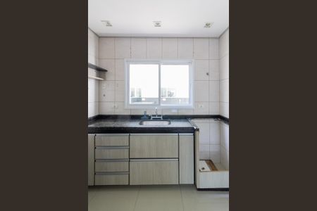 Casa à venda com 132m², 3 quartos e 2 vagas Casa à venda com 132m², 3 quartos e 2 vagasCozinha