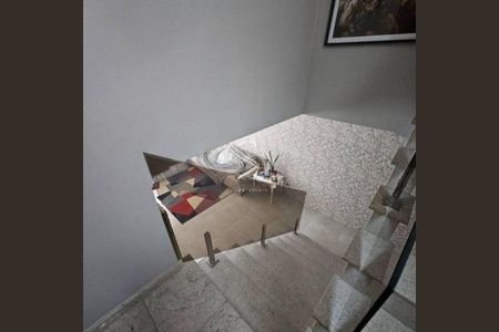 Casa à venda com 385m², 4 quartos e 2 vagas