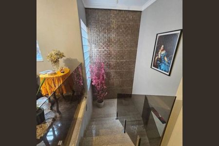 Casa à venda com 385m², 4 quartos e 2 vagas