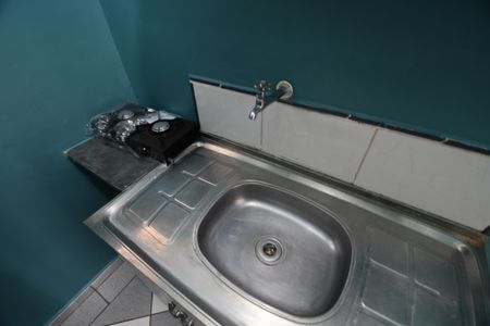 Cozinha de kitnet/studio para alugar com 1 quarto, 17m² em Cidade Universitária, Campinas