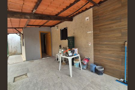 Casa para alugar com 160m², 2 quartos e 1 vaga Casa para alugar com 160m², 2 quartos e 1 vagaVaranda