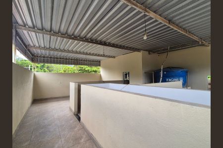Casa para alugar com 160m², 2 quartos e 1 vaga Casa para alugar com 160m², 2 quartos e 1 vagaTerraço