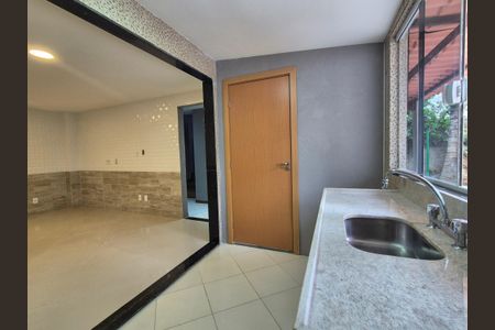 Casa para alugar com 160m², 2 quartos e 1 vaga Casa para alugar com 160m², 2 quartos e 1 vagaCozinha