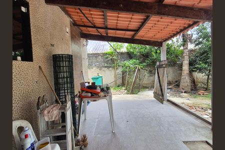 Casa para alugar com 160m², 2 quartos e 1 vaga Casa para alugar com 160m², 2 quartos e 1 vagaVaranda