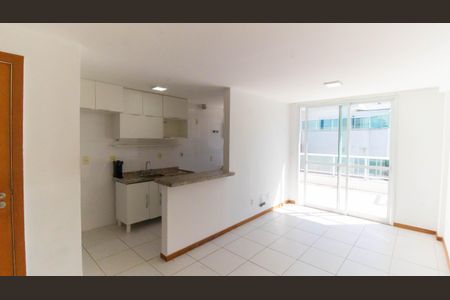 Sala/Cozinha de apartamento à venda com 1 quarto, 93m² em Piratininga, Niterói