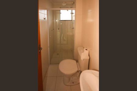 Apartamento à venda com 40m², 2 quartos e sem vaga Apartamento à venda com 40m², 2 quartos e sem vagaBanheiro Social