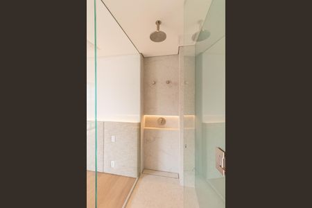 Studio para alugar com 53m², 1 quarto e 1 vaga Studio para alugar com 53m², 1 quarto e 1 vagaBanheiro