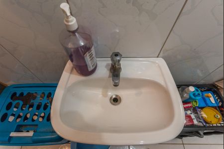 Casa à venda com 80m², 2 quartos e 1 vaga Casa à venda com 80m², 2 quartos e 1 vagaBanheiro Social