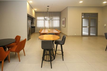 Apartamento para alugar com 73m², 2 quartos e 1 vaga Apartamento para alugar com 73m², 2 quartos e 1 vagaÁrea comum - Salão de festas