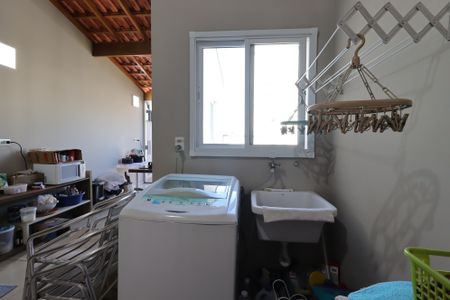 Apartamento à venda com 100m², 2 quartos e 1 vagaÁrea de Serviço