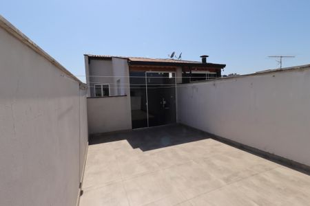Apartamento à venda com 100m², 2 quartos e 1 vagaQuintal