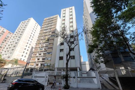 Apartamento à venda com 108m², 3 quartos e 1 vaga Apartamento à venda com 108m², 3 quartos e 1 vagaFachada