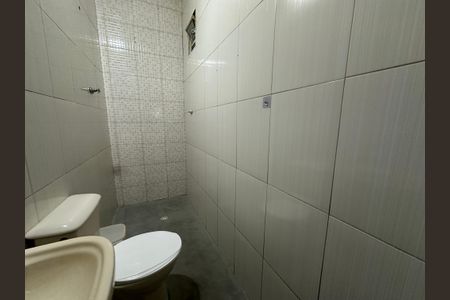 Casa para alugar com 100m², 1 quarto e sem vaga Casa para alugar com 100m², 1 quarto e sem vagaBanheiro de Serviço