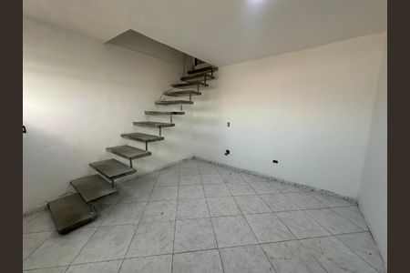Casa para alugar com 100m², 1 quarto e sem vaga Casa para alugar com 100m², 1 quarto e sem vagaSuíte