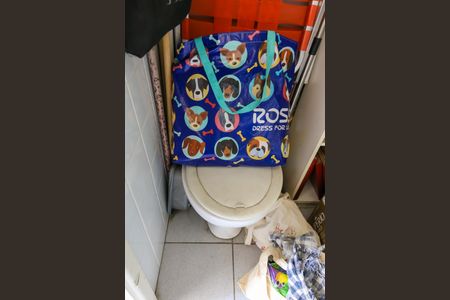 Apartamento para alugar com 142m², 4 quartos e 3 vagasBanheiro de Serviço 