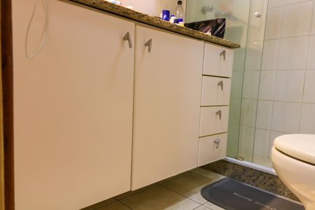 Apartamento para alugar com 142m², 4 quartos e 3 vagasBanheiro da Suíte 2