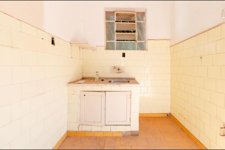 Casa à venda com 170m², 2 quartos e 2 vagas Casa à venda com 170m², 2 quartos e 2 vagasCozinha